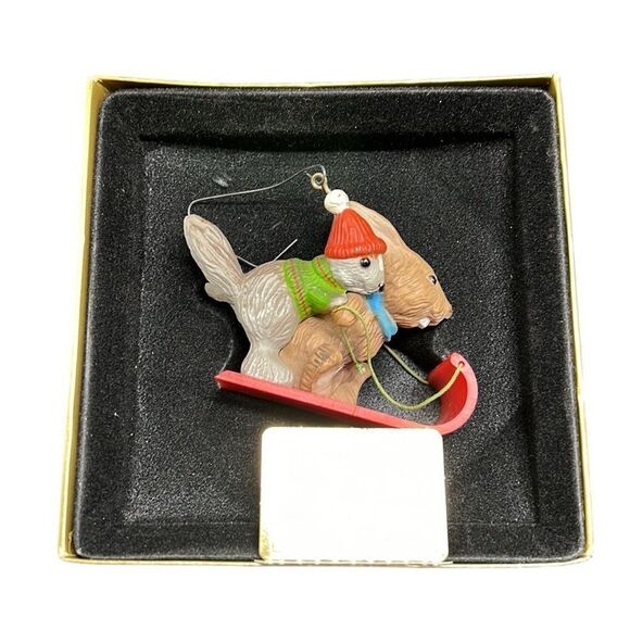 Vintage Hallmark Christmas Ornament 1979 The Downhill Run Squirrel Rabbit Sled - Picture 7 of 12